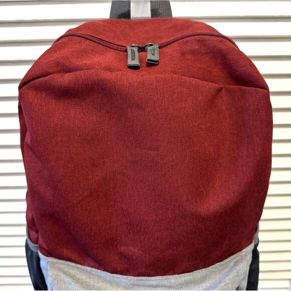 Solo New York Re:Solve Backpack Laptop Sleeve Recycled Red and Gray 16.5"x11.5" - Picture 3 of 8